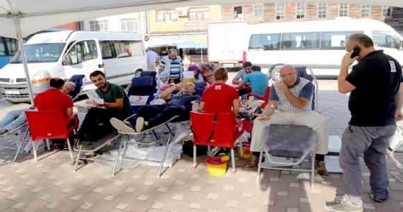 KAN BAĞIŞINDA SINIFTA KALDIK